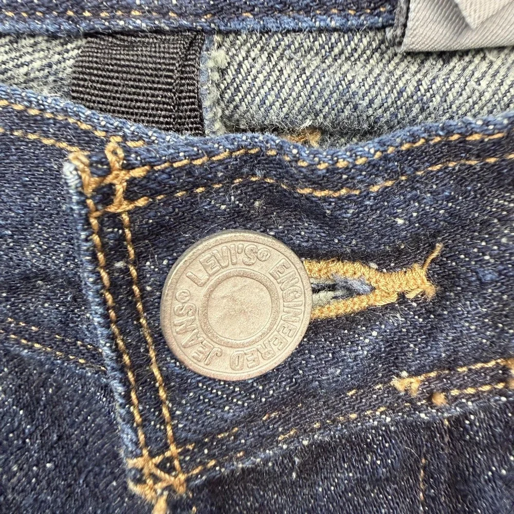 Vintage Levi's Engineered Twisted 501 Denim Jeans Buckle Back 90s 30x34